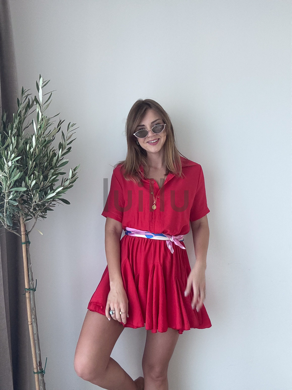 SUKIENKA MINI Z SZEROKIM DOŁEM ZAPINANA NA GUZIKI CZERWIEŃ ALESSANDRA 2