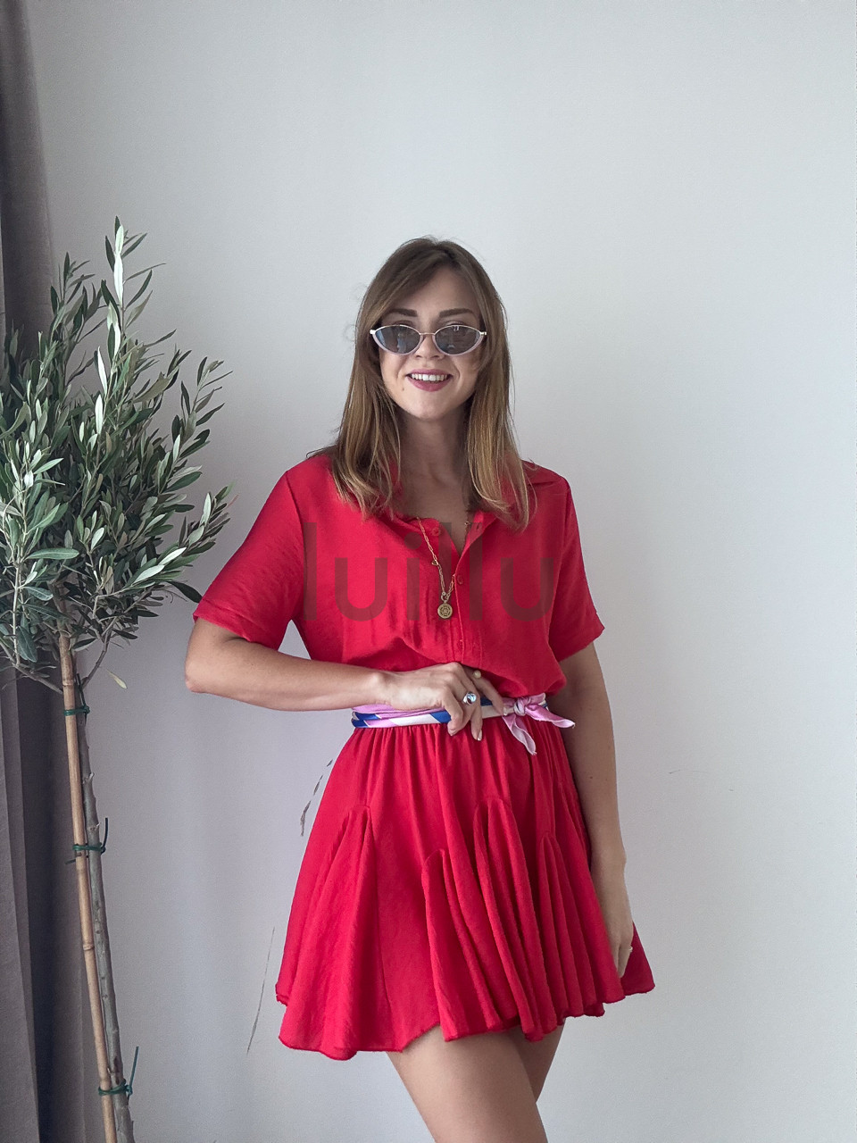 SUKIENKA MINI Z SZEROKIM DOŁEM ZAPINANA NA GUZIKI CZERWIEŃ ALESSANDRA 1