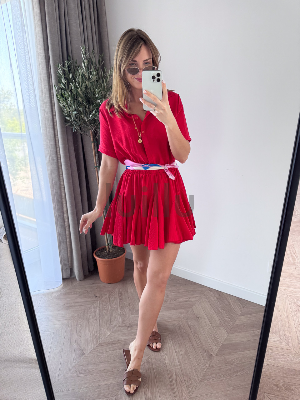 SUKIENKA MINI Z SZEROKIM DOŁEM ZAPINANA NA GUZIKI CZERWIEŃ ALESSANDRA 5