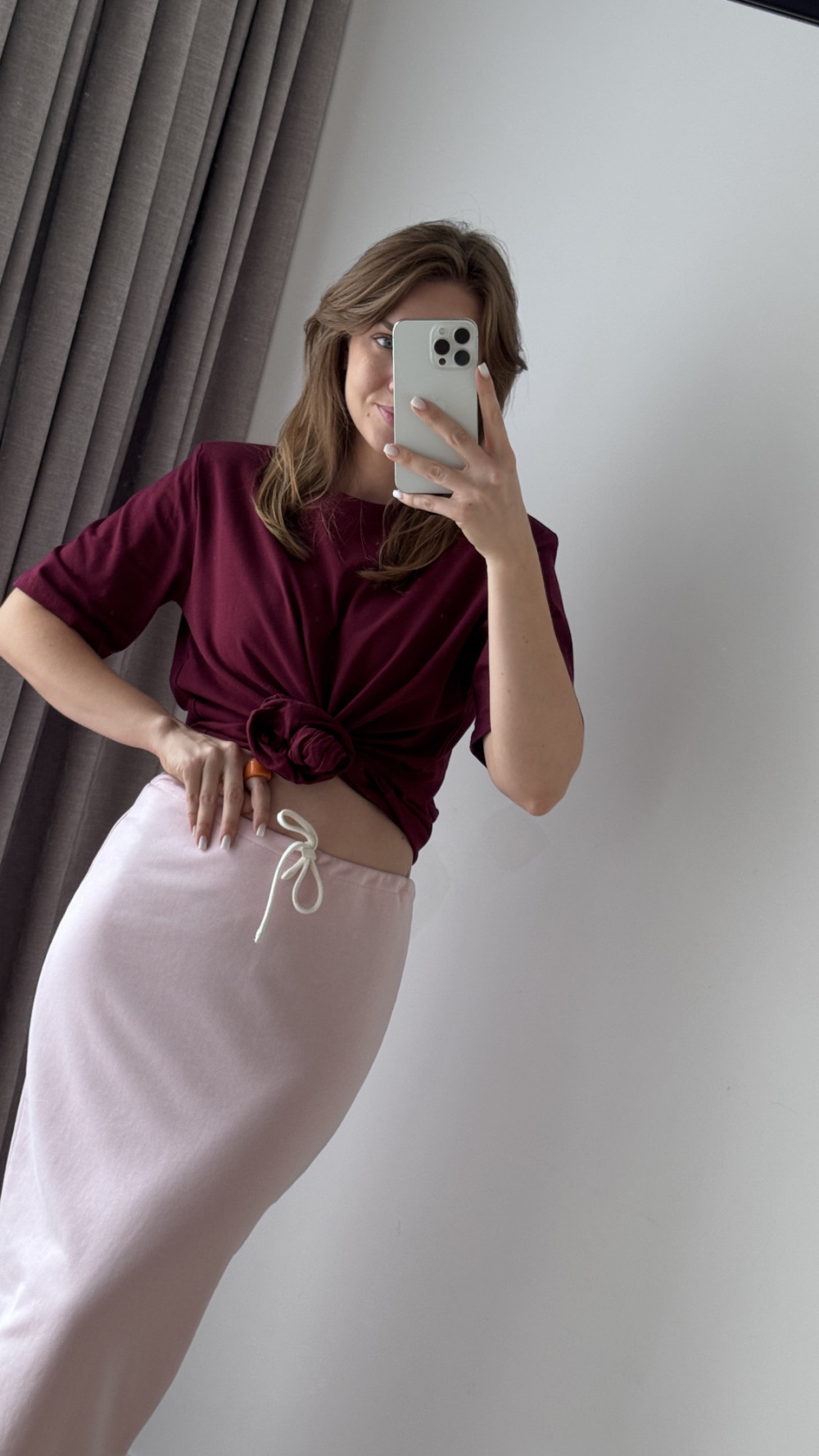 KOSZULKA BAWEŁNIANA Z RÓŻĄ I GUMKĄ DO WŁOSOW BURGUND ROSALINA 4