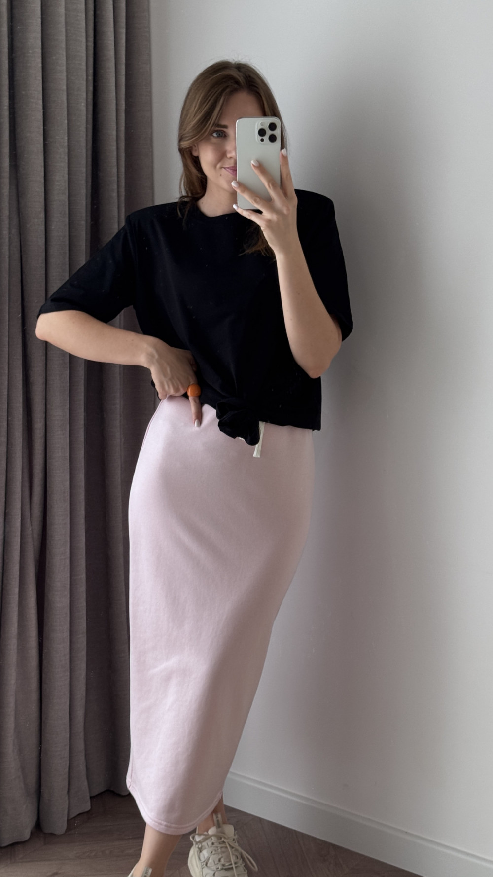 KOSZULKA BAWEŁNIANA Z RÓŻĄ I GUMKĄ DO WŁOSOW CZARNA ROSALINA 2