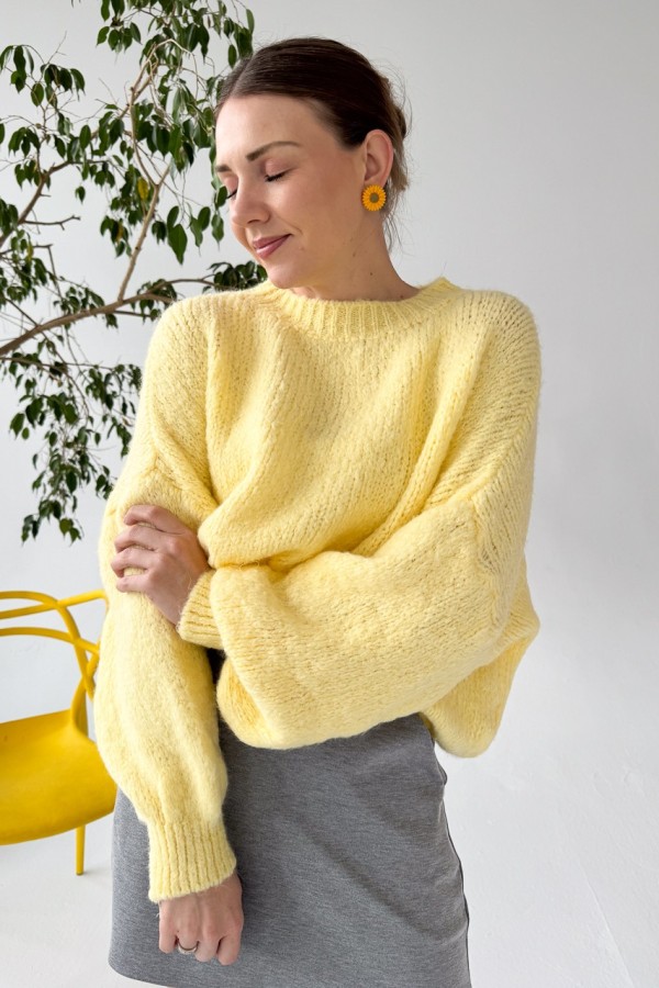 SWETER W KOLORZE BANANOWYM SPRING 3